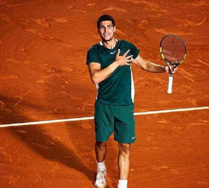 法国网球队完胜日本网球队，阿尔卡拉斯三分雨点燃全场