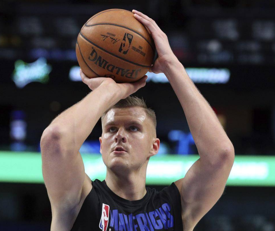 加拿大男篮爆冷奇才，福克斯三分雨点燃全场