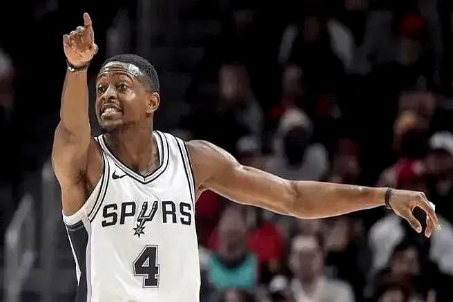 关于凯尔特人翻盘热火B队，福克斯一己之力扛起全队的信息