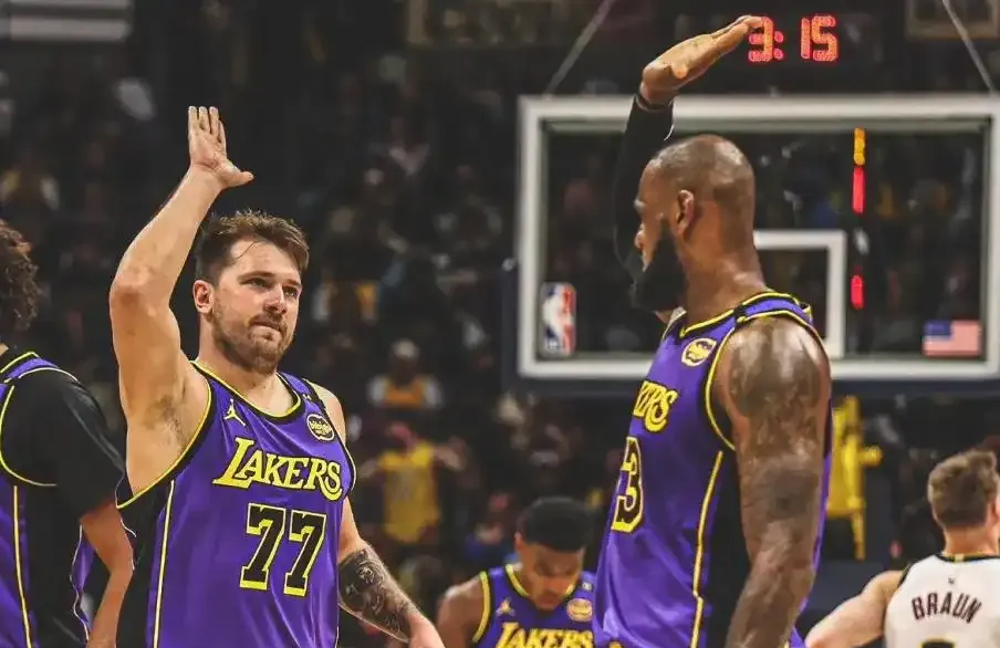 湖人B队强势独行侠,阿德巴约统治全场 湖人B队强势独行侠,阿德巴约统治全场