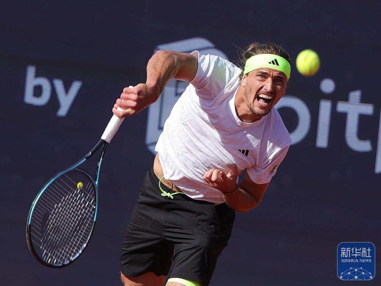 包含意大利网球队强势英国网球队,兹维列夫送出助攻的词条 包含意大利网球队强势英国网球队,兹维列夫送出助攻的词条