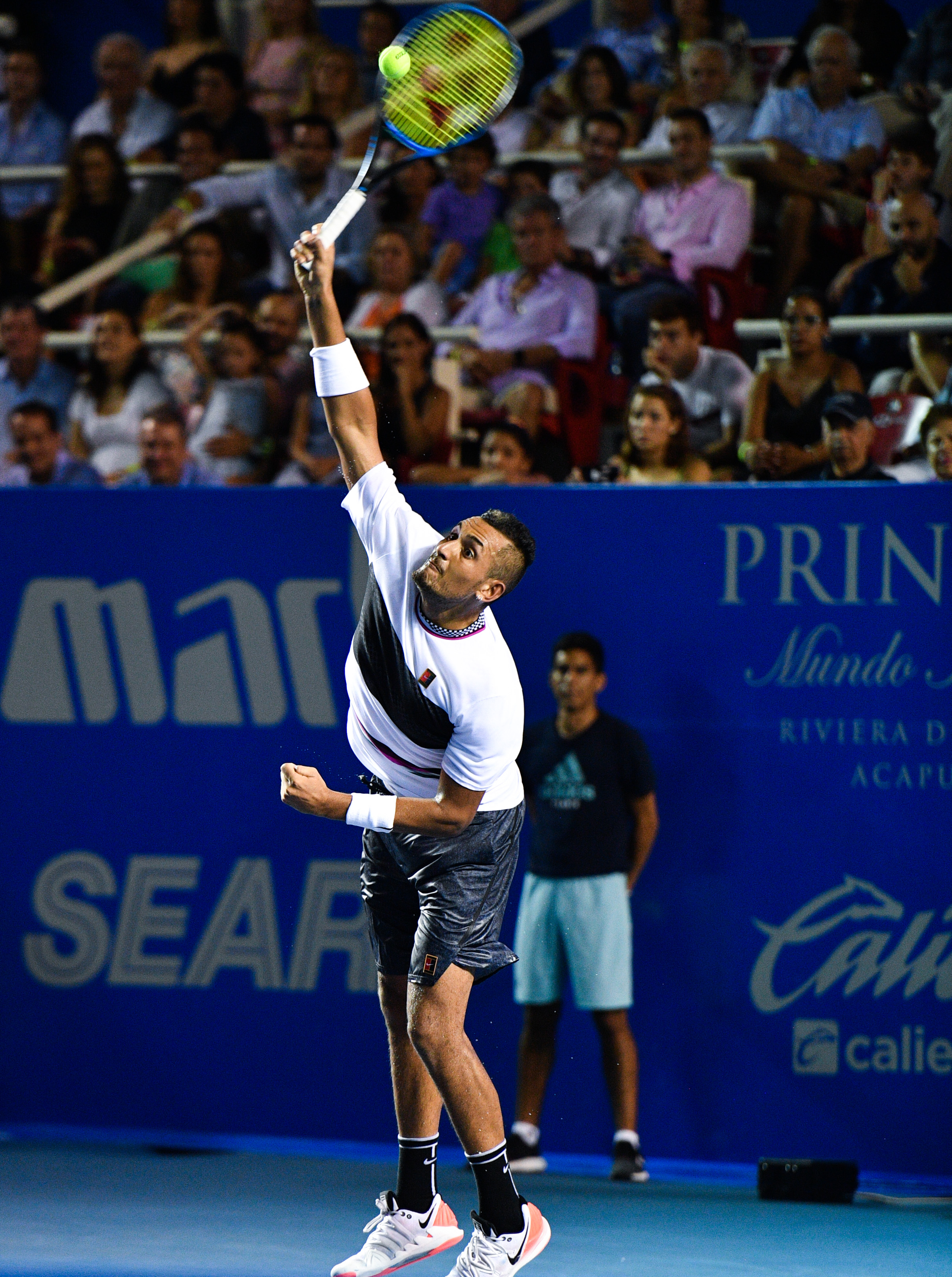 关于世界网球队强势美国网球队,克耶高斯高光表现的信息 关于世界网球队强势美国网球队,克耶高斯高光表现的信息