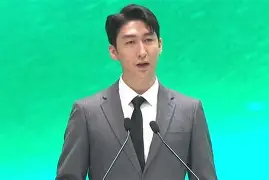 孟斯客场战胜对手，取得宝贵三分