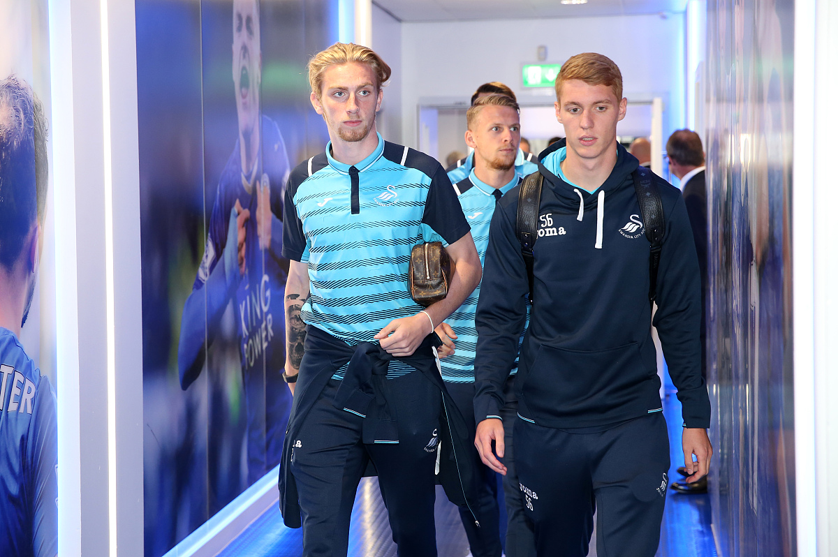 ac米兰下载-包含篮网狂胜独行侠，全队表现出色的词条