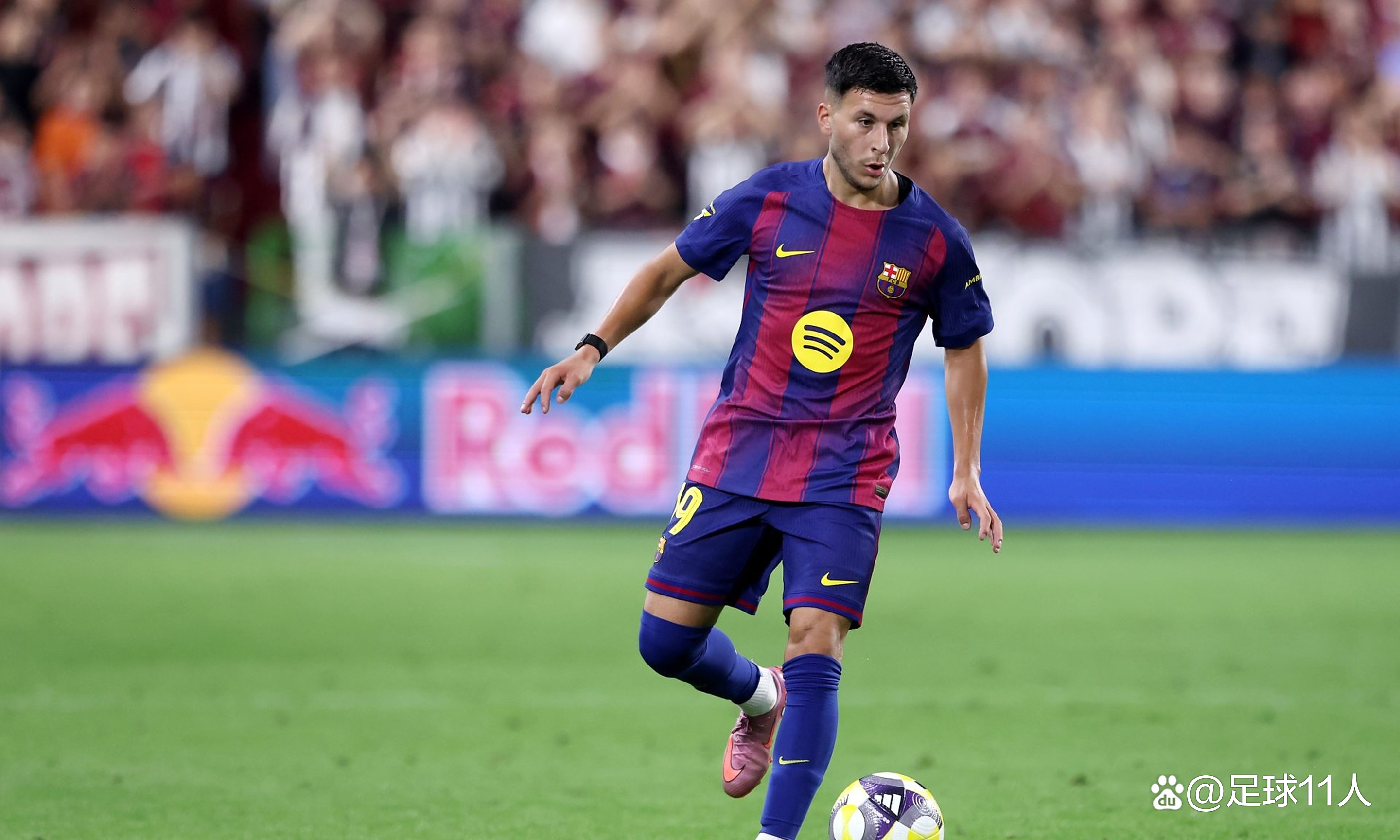 关于巴塞罗那表现出色，轻松晋级下一轮的信息