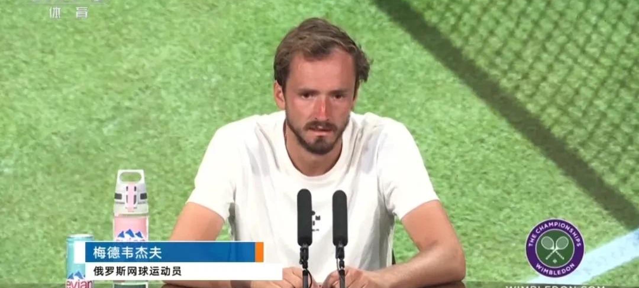 包含法网碾压温网,梅德韦杰夫惊艳四座的词条 包含法网碾压温网,梅德韦杰夫惊艳四座的词条