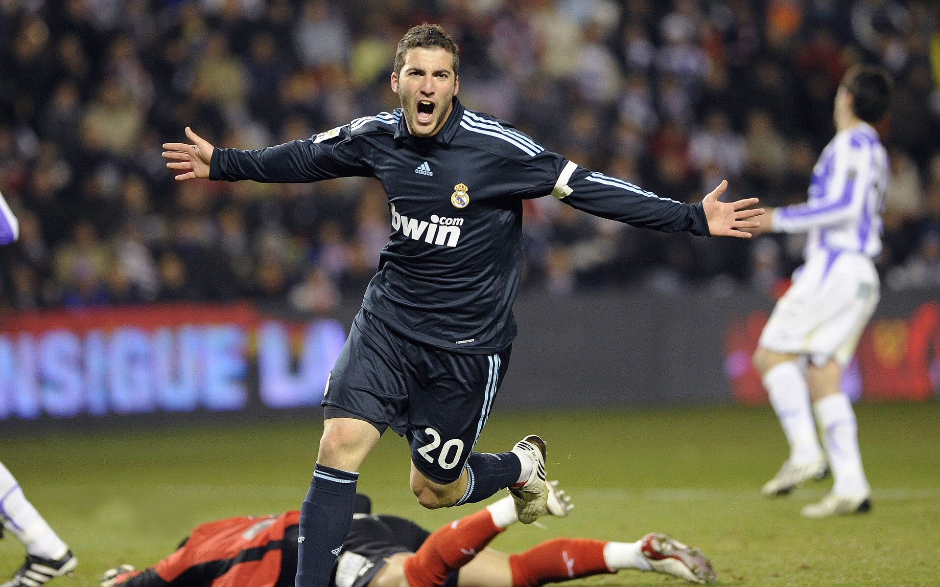 灰熊撕裂之爪,英格拉姆无解之谜,当个人神迹撞上团队铁壁